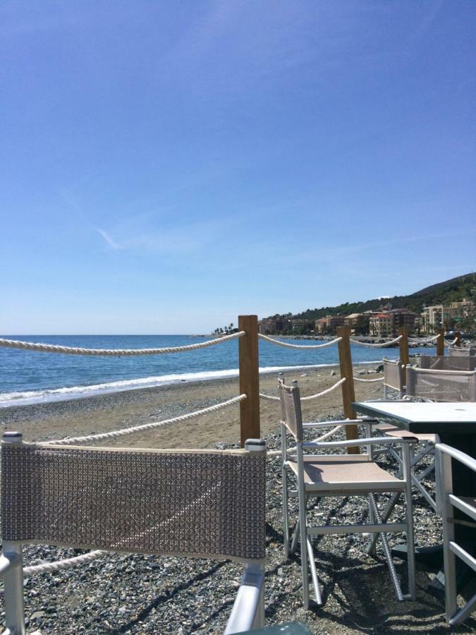 Una finestra sul mare Cogoleto Exterior foto