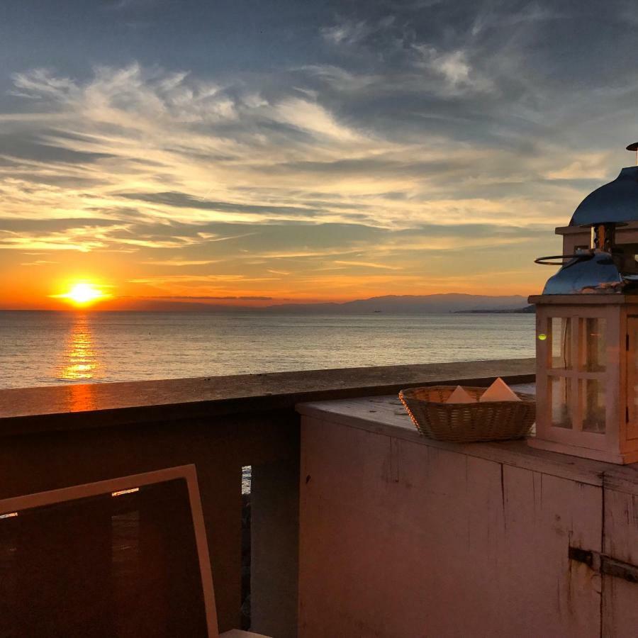 Una finestra sul mare Cogoleto Exterior foto
